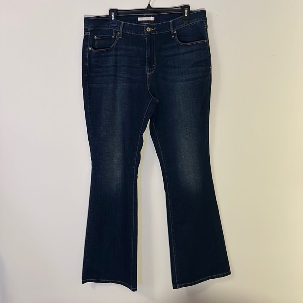 Levi’s 515 Mid Rise Bootcut Medium Wash Jeans Size 16  W/33  L/32